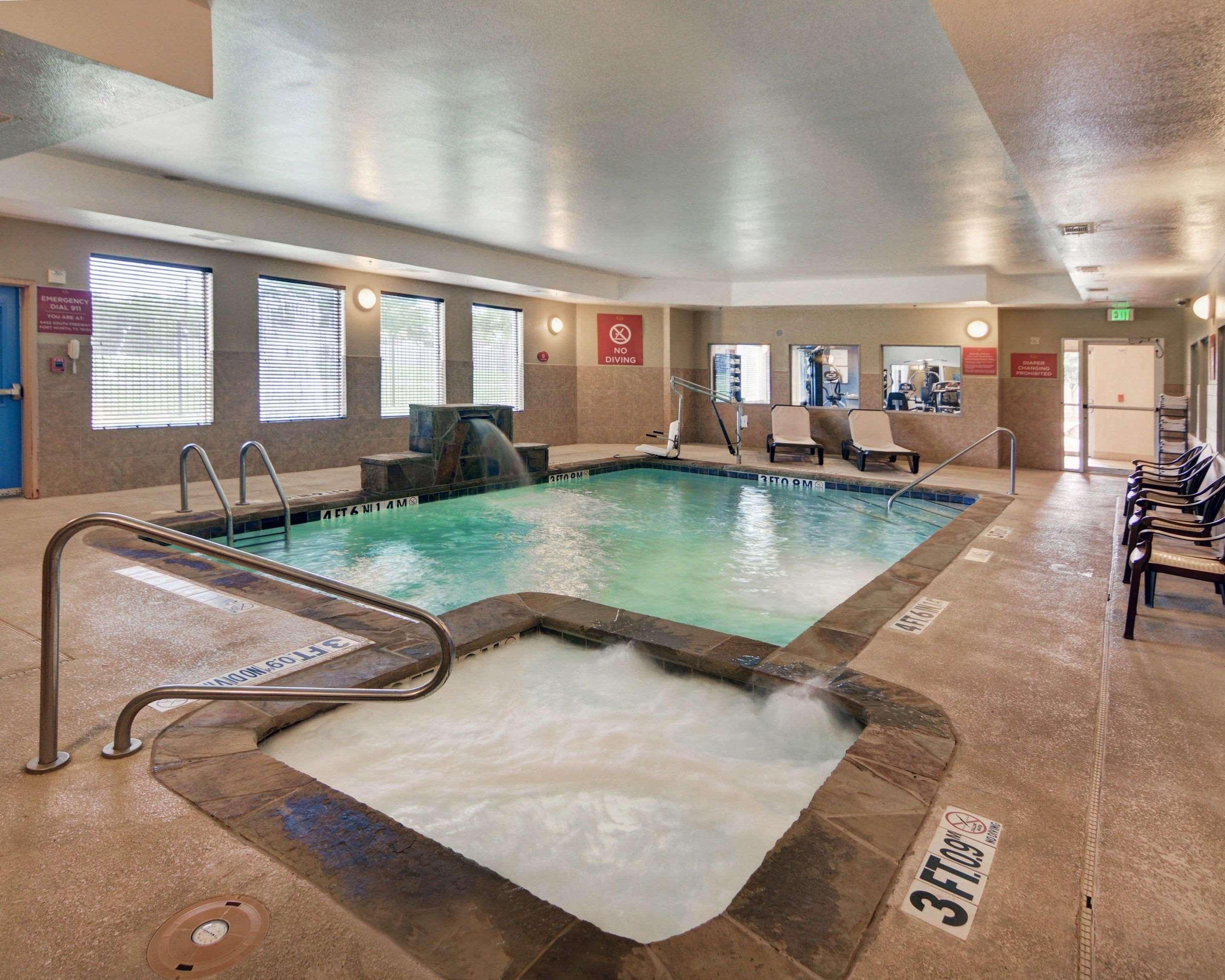 Comfort Suites Fort Worth South Экстерьер фото