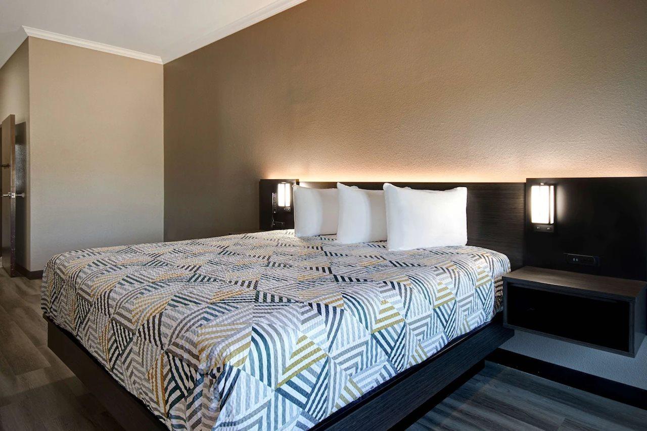 Comfort Suites Fort Worth South Экстерьер фото